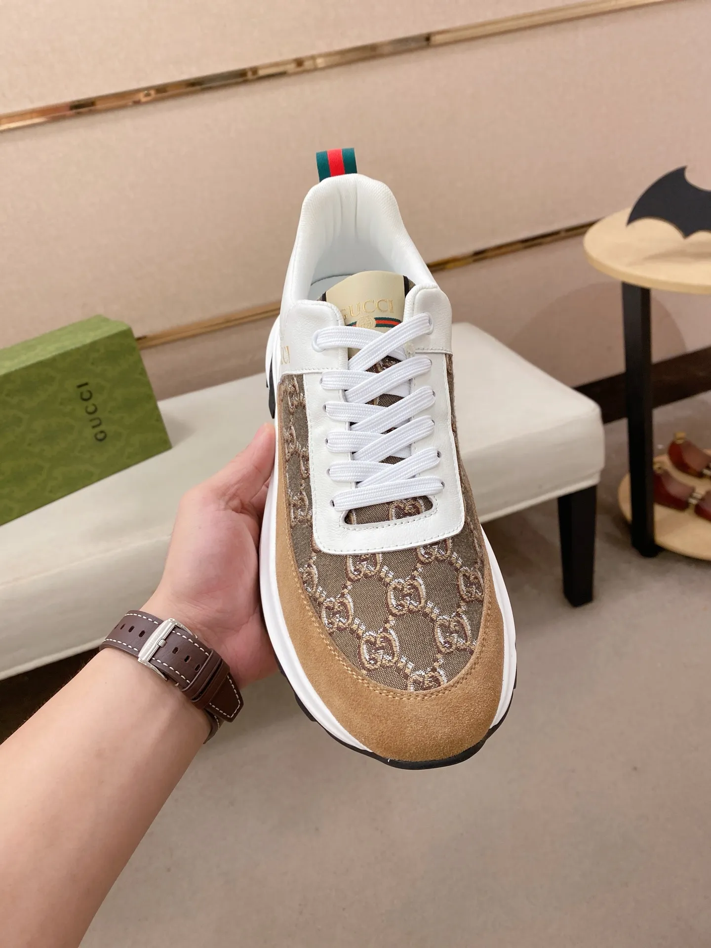 Men's clothing and shoes💰:462💰 (GUCCI) The latest model from the official website🎁🎁Casual and fashionable men's shoes👟, hot style💥The version is simple and elegant, exclusive for trendy men. The unique latest brand elements from the official website👑Original Gucci decoration, fashionable and generous, the fabric is original cowhide ✅Mesh breathable lining, the official website specifies wear-resistant casual outsole, the classic model is taken in kind at the counter🎬38-44 (can be customized for 45 non-refundable)